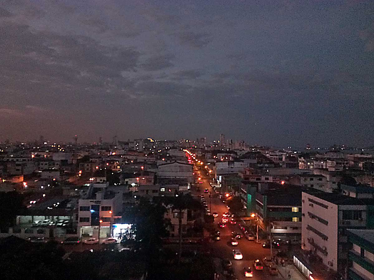 031 Guayaquil bei Nacht